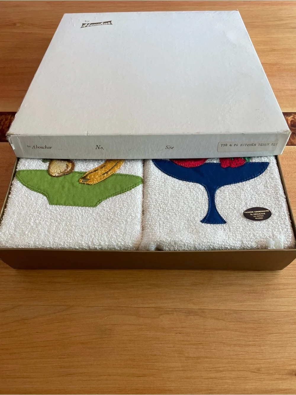 Vintage Abouchar embroidered kitchen towels-set of 4